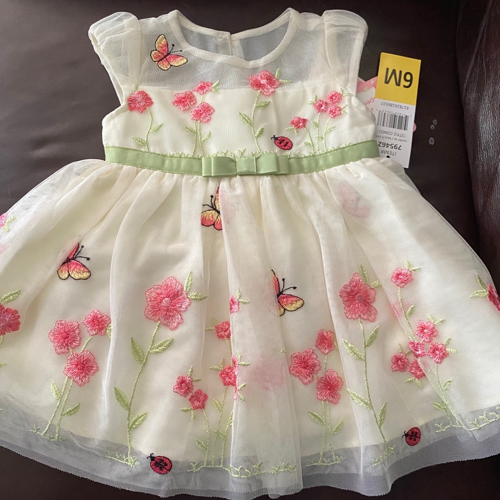 Baby girl Dress !! Brand new with tags.